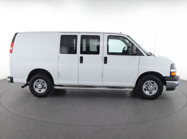 2025 Chevrolet Express Cargo WT