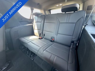 2025 Chevrolet Suburban RST