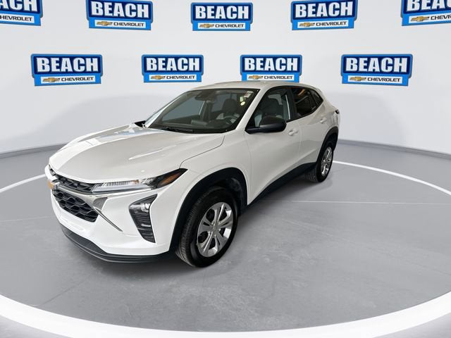 2025 Chevrolet Trax LS