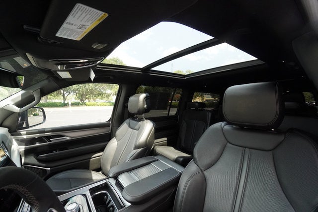 2025 Jeep Wagoneer Series II Carbide