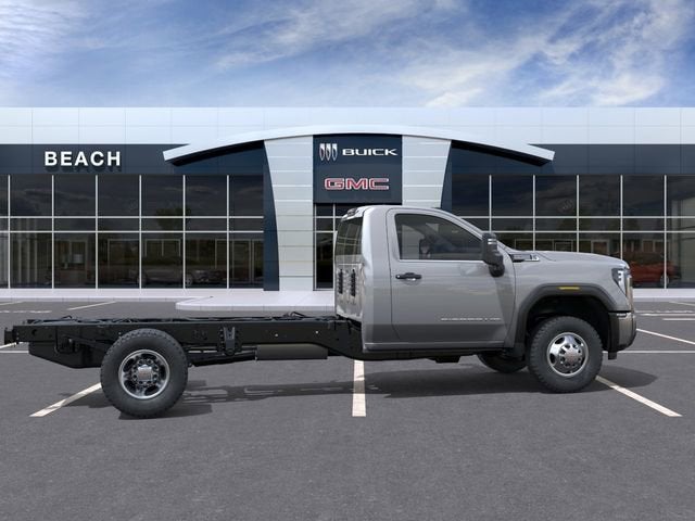 2026 GMC Sierra 3500 HD Chassis Cab Pro