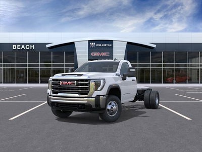 2026 GMC Sierra 3500 HD Chassis Cab Pro