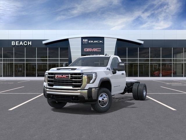 2026 GMC Sierra 3500 HD Chassis Cab Pro