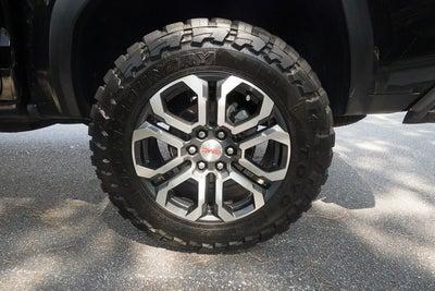 2024 GMC Canyon AT4