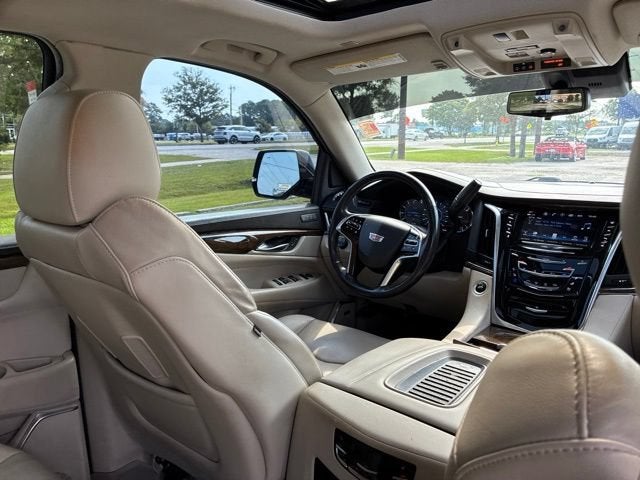 2019 Cadillac Escalade Luxury