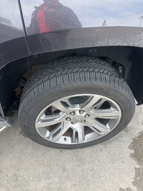 2016 Cadillac Escalade Luxury Collection