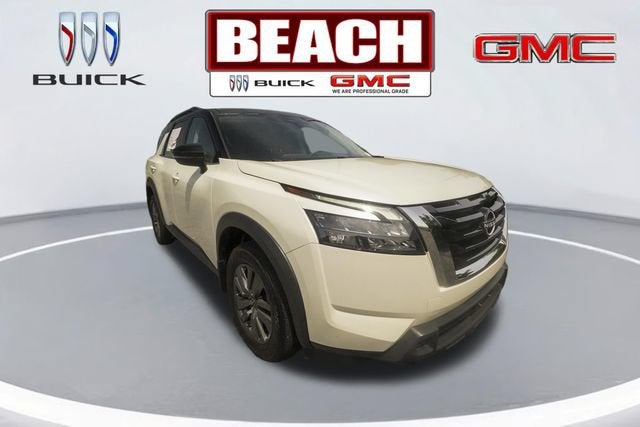 2024 Nissan Pathfinder SV