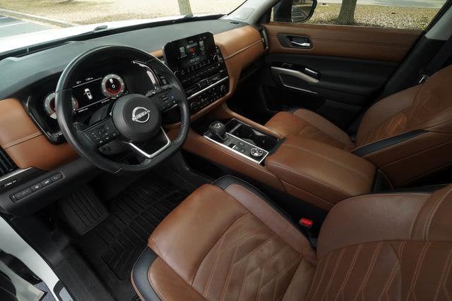 2022 Nissan Pathfinder Platinum