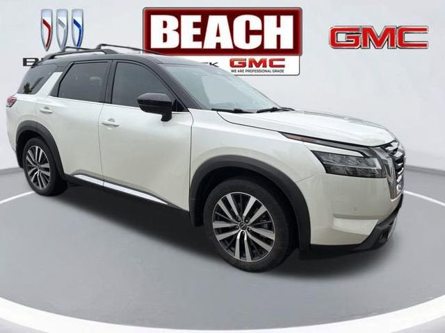 2022 Nissan Pathfinder Platinum