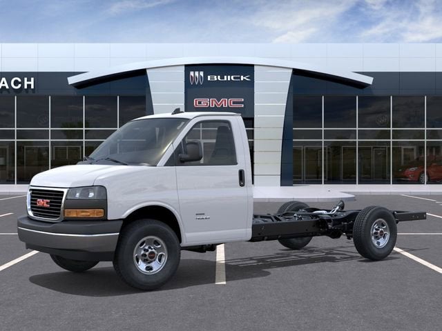 2026 GMC Savana Cutaway 3500 1WT