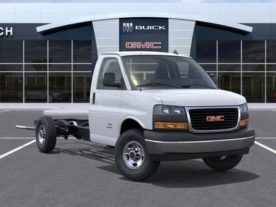 2026 GMC Savana Cutaway 3500 1WT