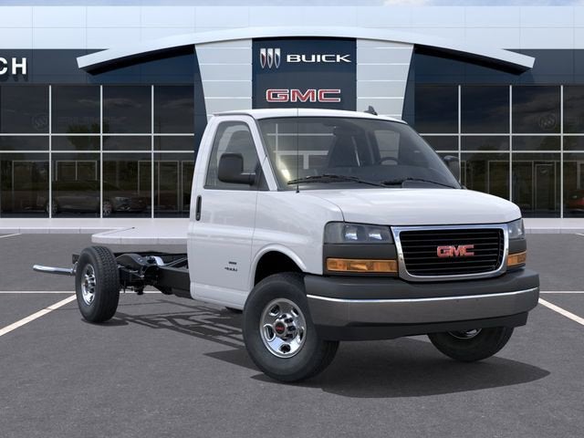 2026 GMC Savana Cutaway 3500 1WT