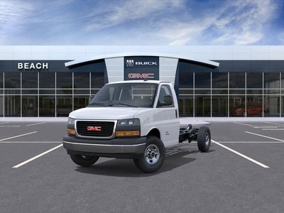2026 GMC Savana Cutaway 3500 1WT
