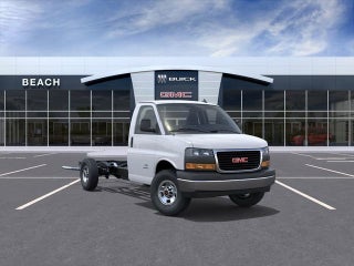 2026 GMC Savana Cutaway 3500 1WT