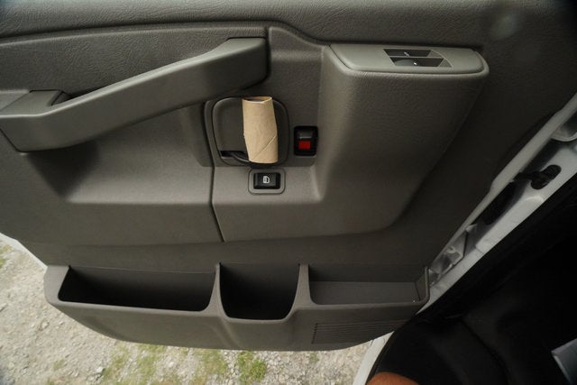 2025 GMC Savana Cutaway 3500 1WT