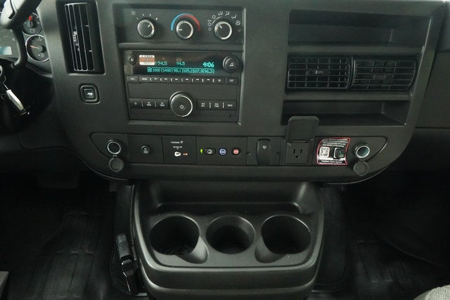 2025 GMC Savana Cutaway 3500 1WT