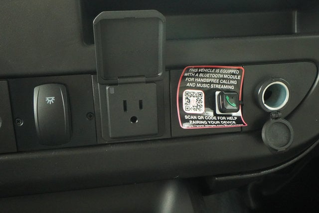 2025 GMC Savana Cutaway 3500 1WT