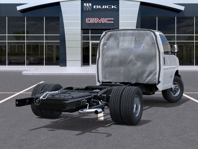 2025 GMC Savana Cutaway 3500 1WT