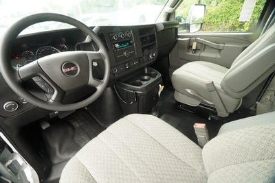 2025 GMC Savana Cutaway 3500 1WT