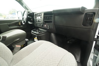 2025 GMC Savana Cutaway 3500 1WT