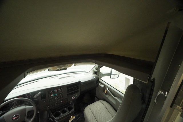 2025 GMC Savana Cutaway 3500 1WT