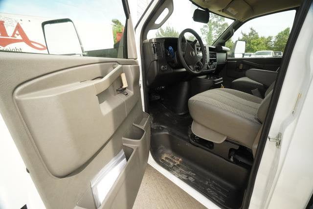 2026 GMC Savana Cutaway 3500 1WT