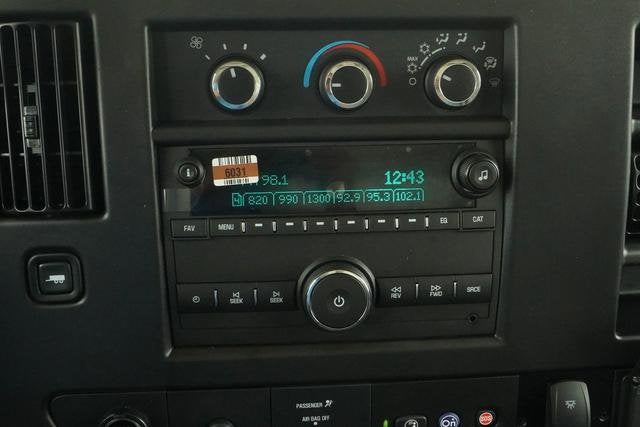2026 GMC Savana Cutaway 3500 1WT