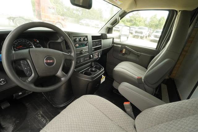 2026 GMC Savana Cutaway 3500 1WT