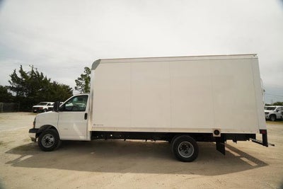 2026 GMC Savana Cutaway 3500 1WT
