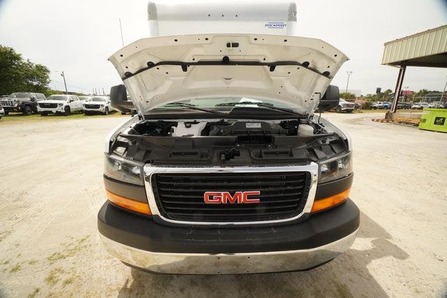 2026 GMC Savana Cutaway 3500 1WT