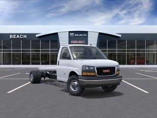 2026 GMC Savana Cutaway 3500 1WT