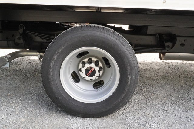 2026 GMC Savana Cutaway 3500 1WT