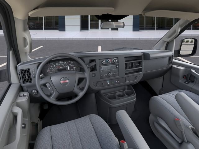 2026 GMC Savana Cutaway 3500 1WT