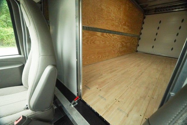 2026 GMC Savana Cutaway 3500 1WT