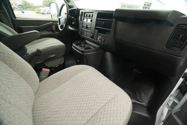 2026 GMC Savana Cutaway 3500 1WT