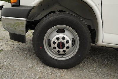 2026 GMC Savana Cutaway 3500 1WT