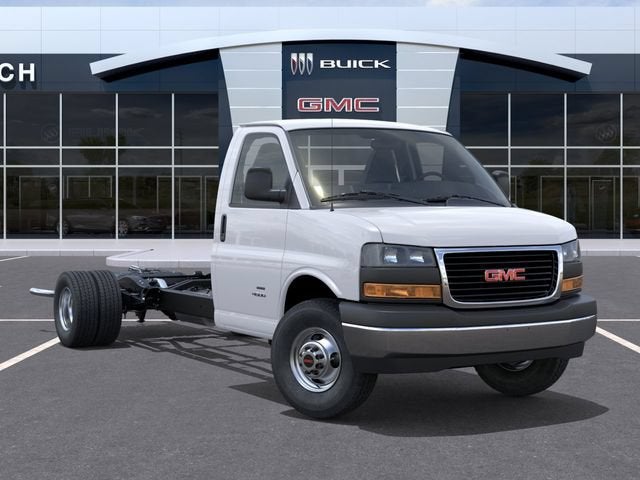 2026 GMC Savana Cutaway 4500 2WT