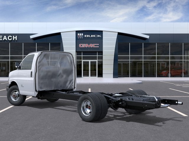 2026 GMC Savana Cutaway 4500 2WT