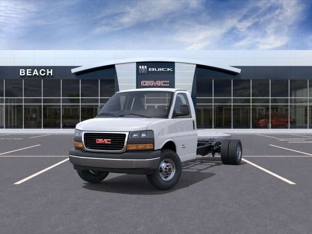 2026 GMC Savana Cutaway 4500 2WT