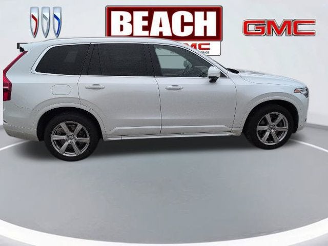 2021 Volvo XC90 Momentum