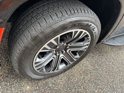 2023 Jeep Wagoneer Base