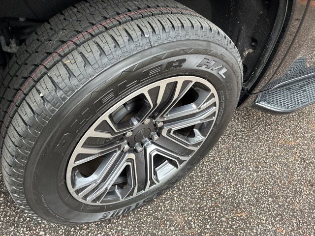 2023 Jeep Wagoneer Base