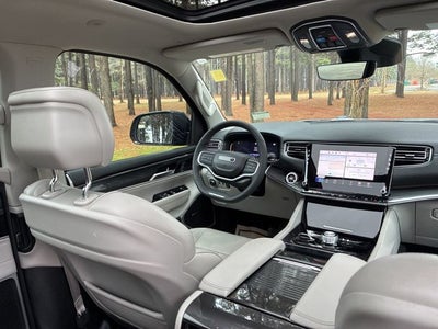 2023 Jeep Wagoneer Base