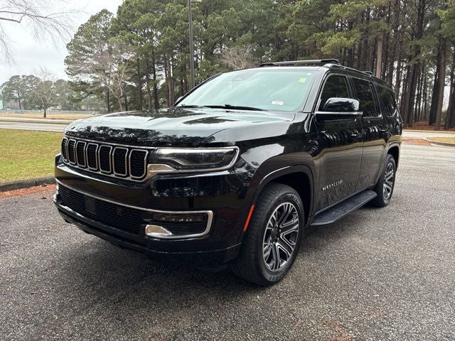 2023 Jeep Wagoneer Base