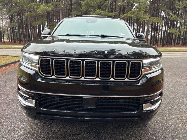 2023 Jeep Wagoneer Base
