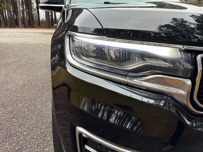 2023 Jeep Wagoneer Base