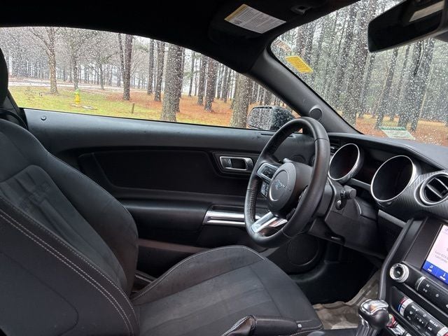 2021 Ford Mustang EcoBoost