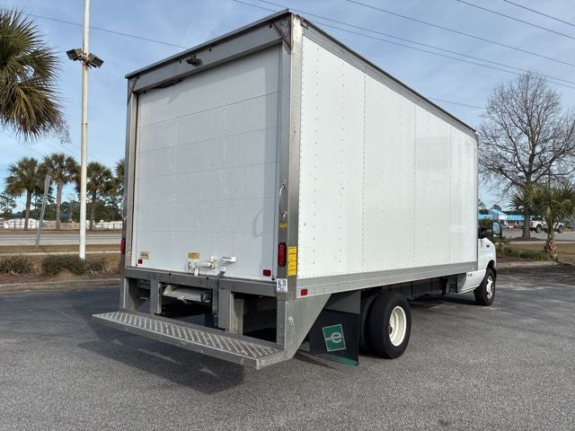 2021 Ford E-350SD Base Cutaway