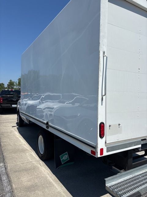 2024 Ford E-350SD Base Cutaway