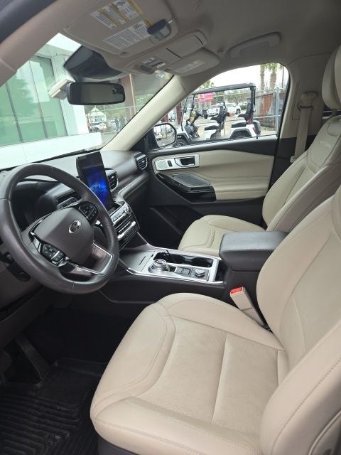 2023 Ford Explorer Platinum